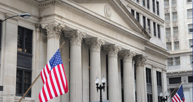 Kevin Warsh Assumes Leadership of the Federal Reserve During Critical Economic Period